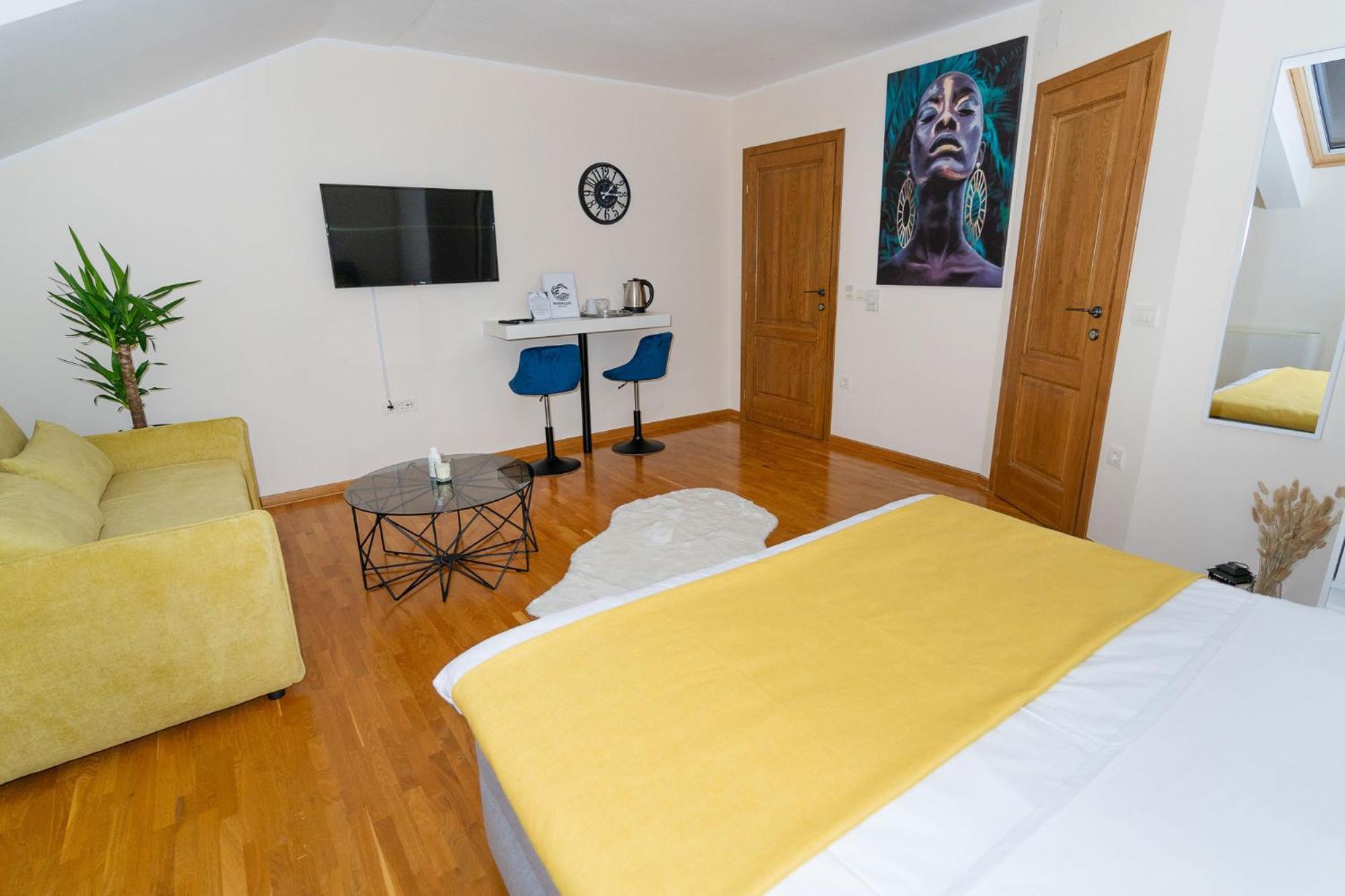 Mini Hotel Riverlux Apartments Бачка-Паланка Экстерьер фото