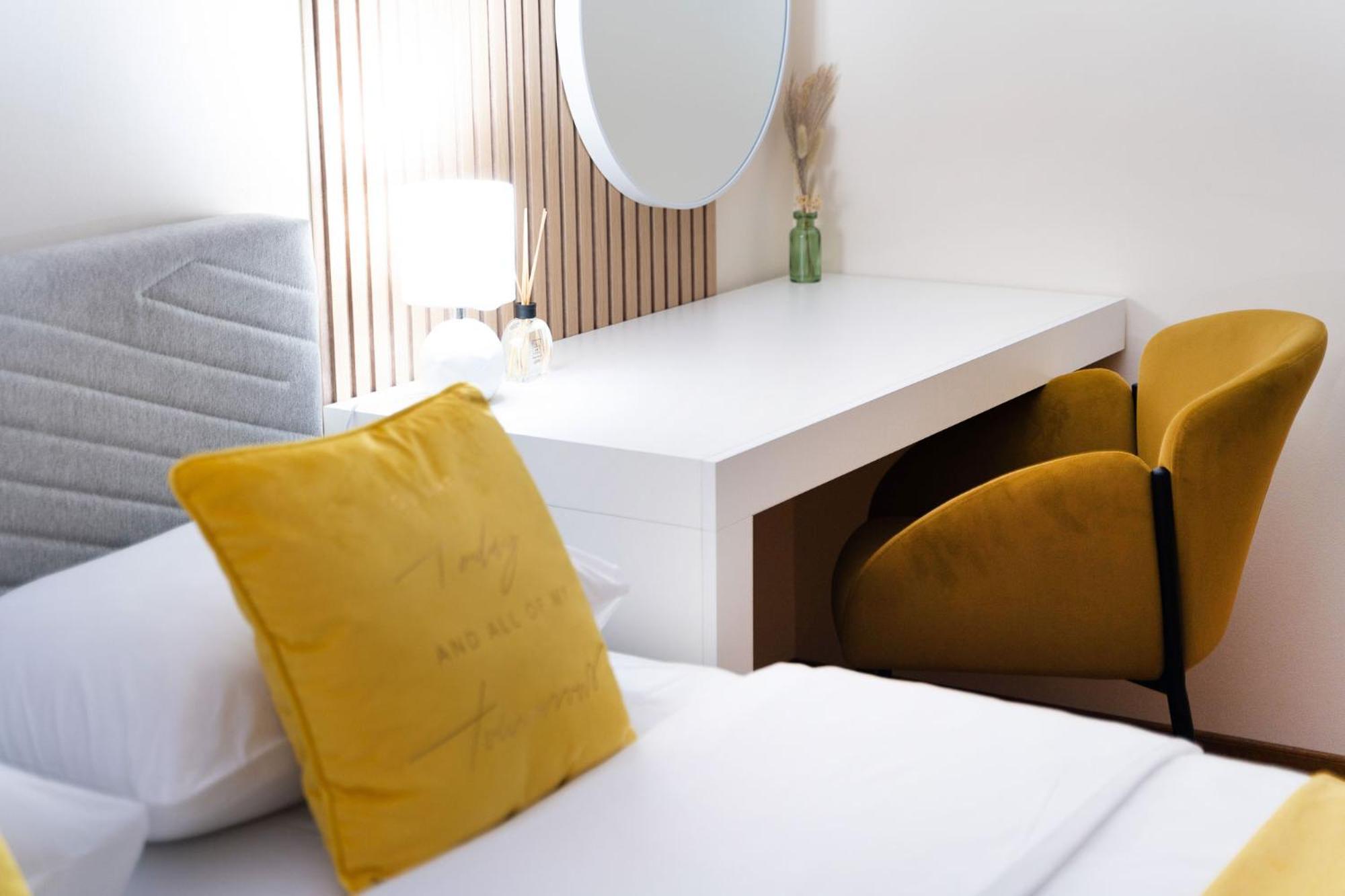 Mini Hotel Riverlux Apartments Бачка-Паланка Экстерьер фото