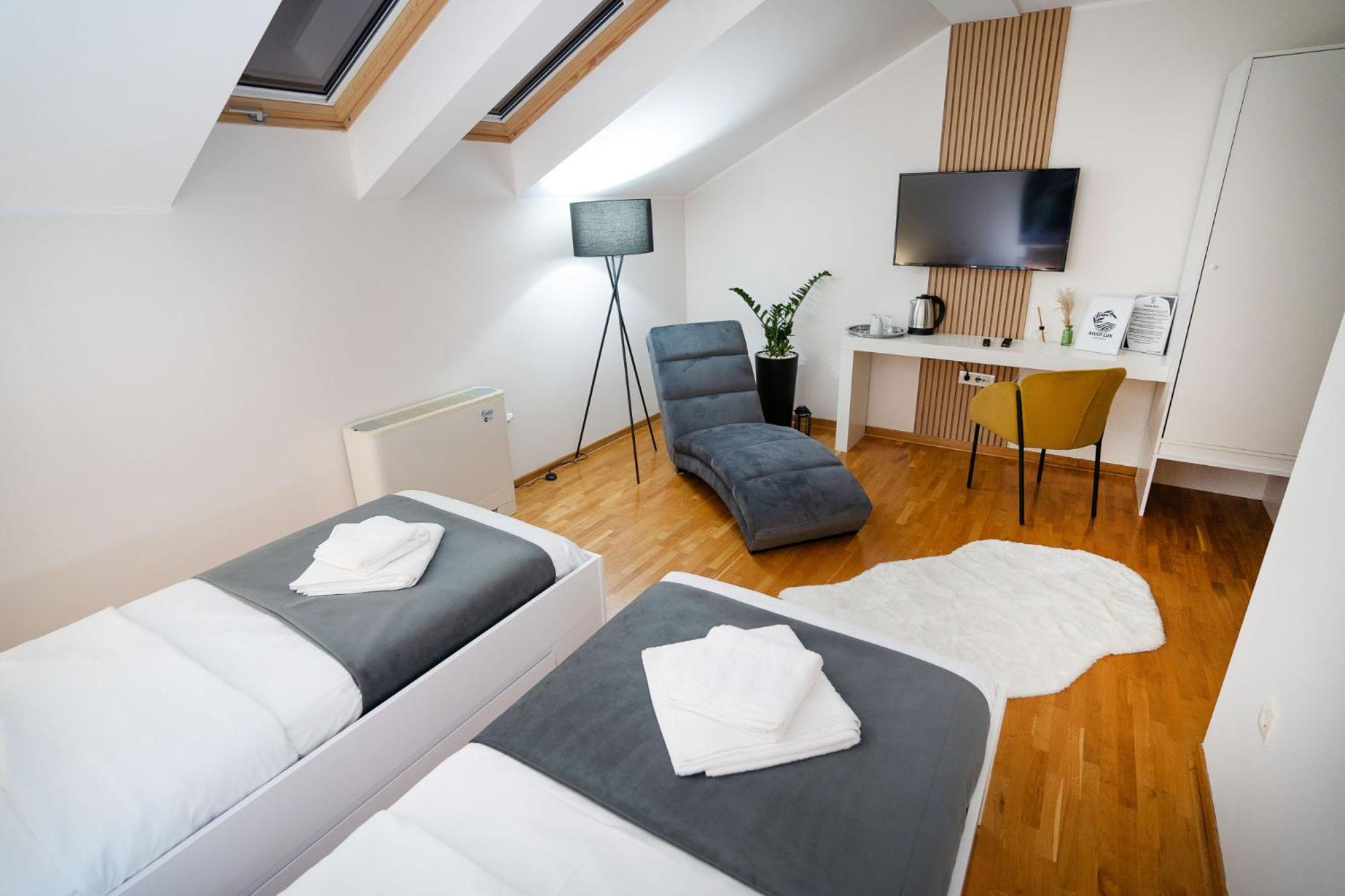 Mini Hotel Riverlux Apartments Бачка-Паланка Экстерьер фото