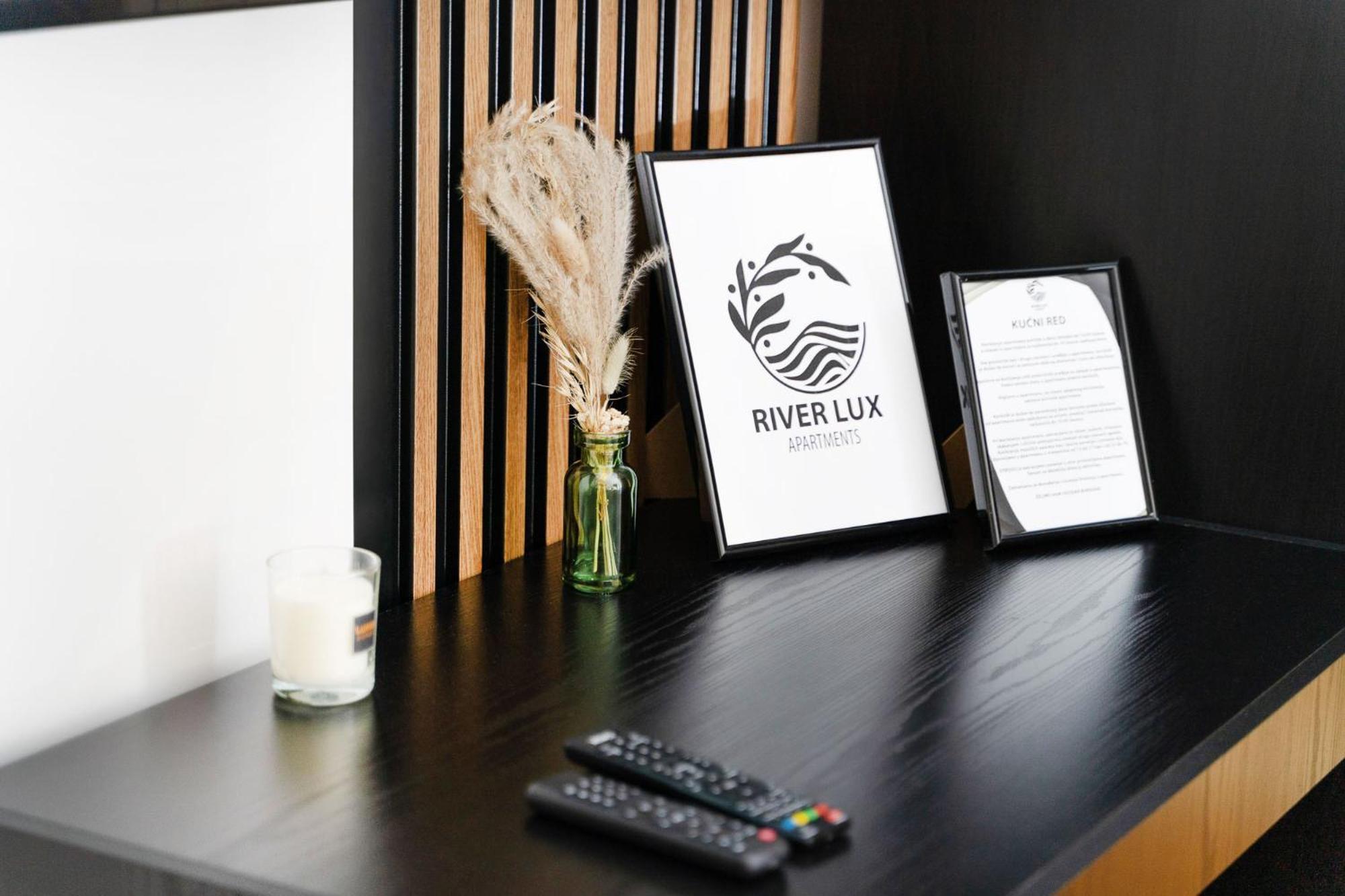 Mini Hotel Riverlux Apartments Бачка-Паланка Экстерьер фото