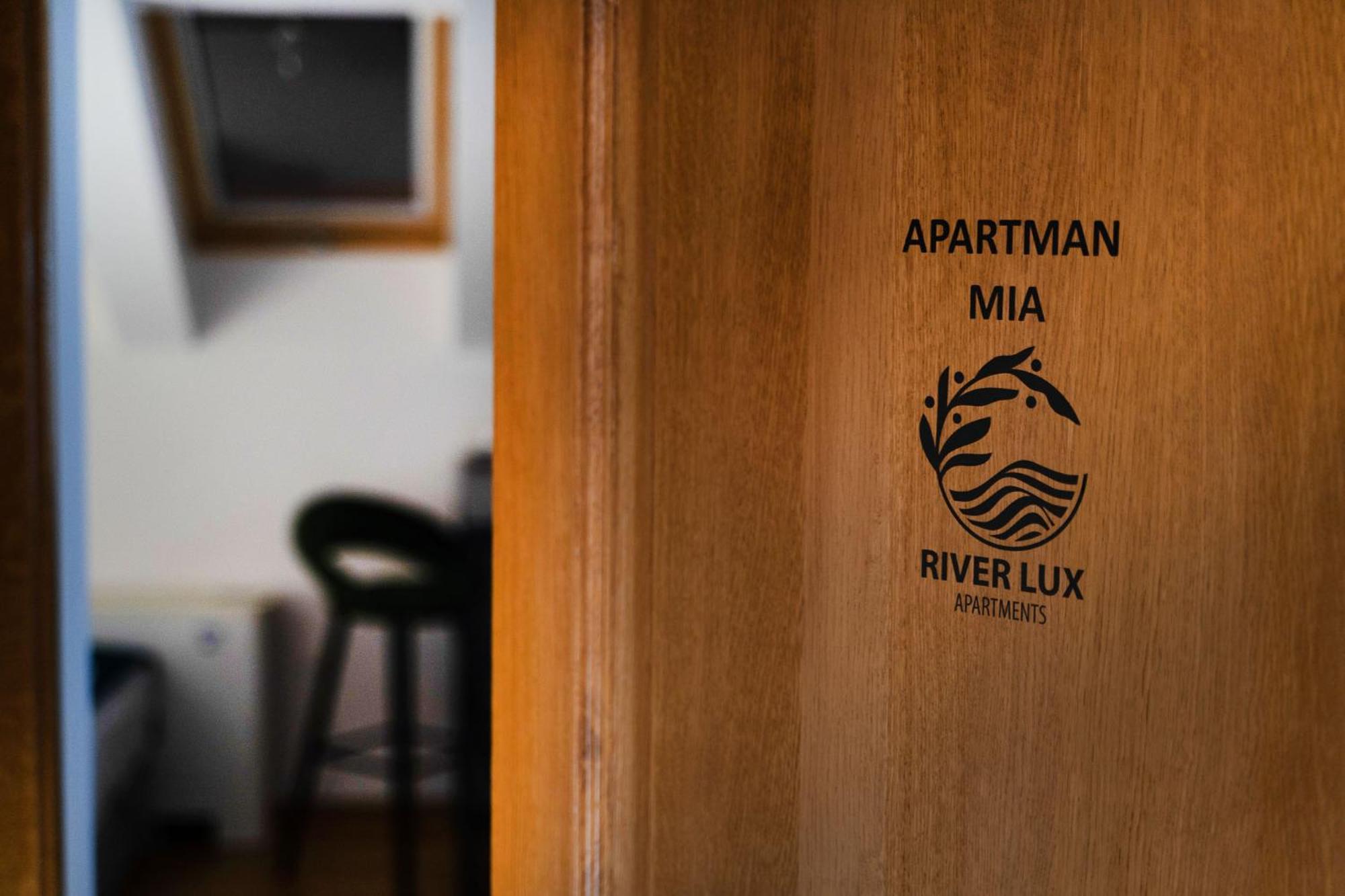 Mini Hotel Riverlux Apartments Бачка-Паланка Экстерьер фото